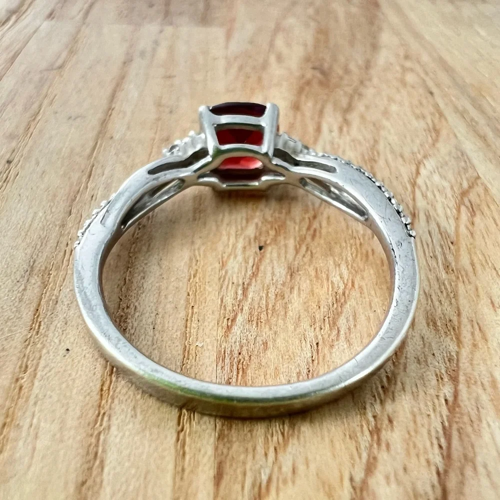 925 Sterling silver red stone ring January birthstone